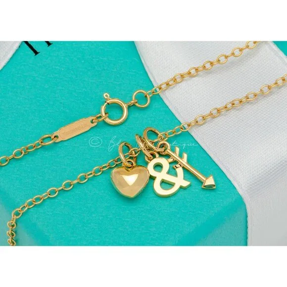 Tiffany & Co 18k Gold Necklace Rare "Heart & Arrow" 3-Charm Pendant on 16" Chain - Picture 3 of 5